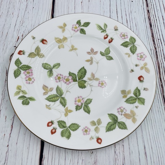 Wedgwood Other - Wedgewood Wild Strawberry Bone China 8" Salad Plate Replacement Single R4406